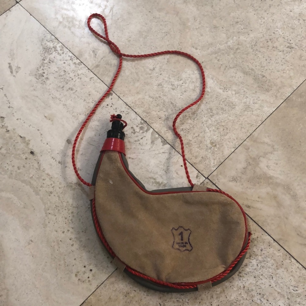 Water vessel for travel